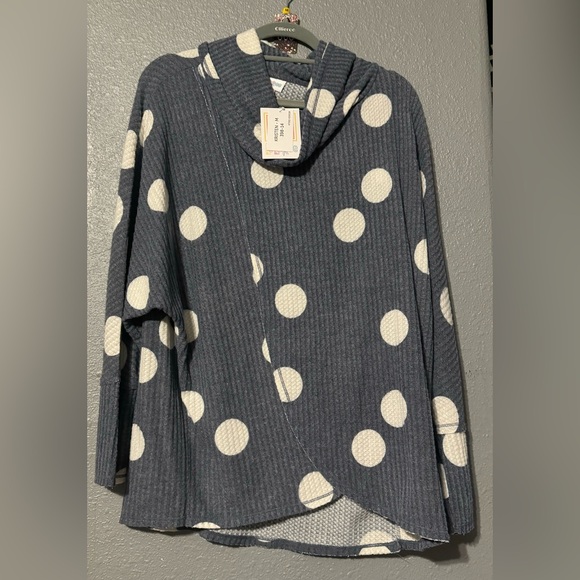 LuLaRoe Sweaters - NWT LuLaRoe Kristen Cowl Neck Waffle Pullover Sweater Sz Medium